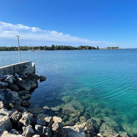 Todor Seaside Apartments Lovrecica  Bagian luar foto
