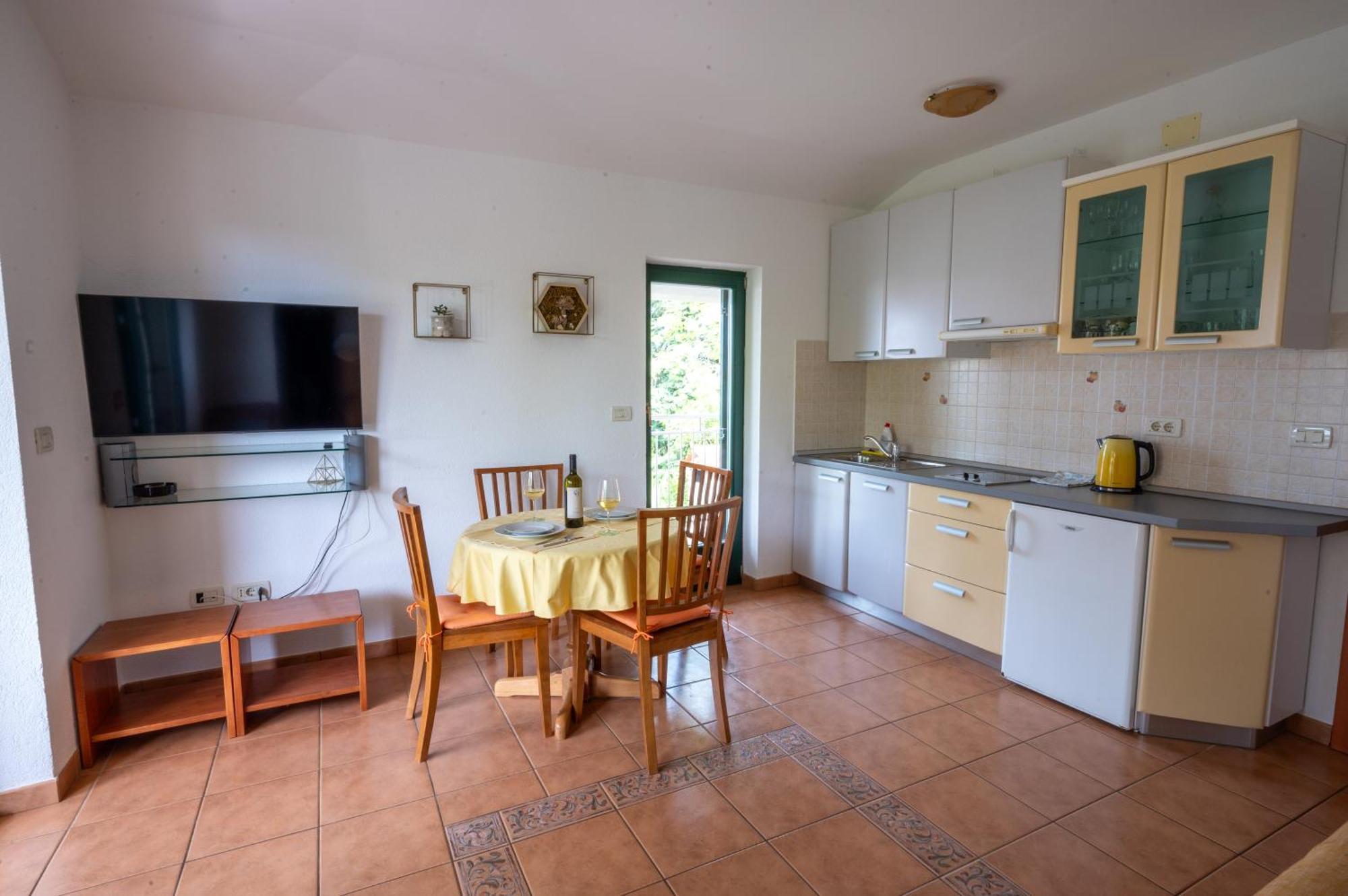 Todor Seaside Apartments Lovrecica  Bagian luar foto