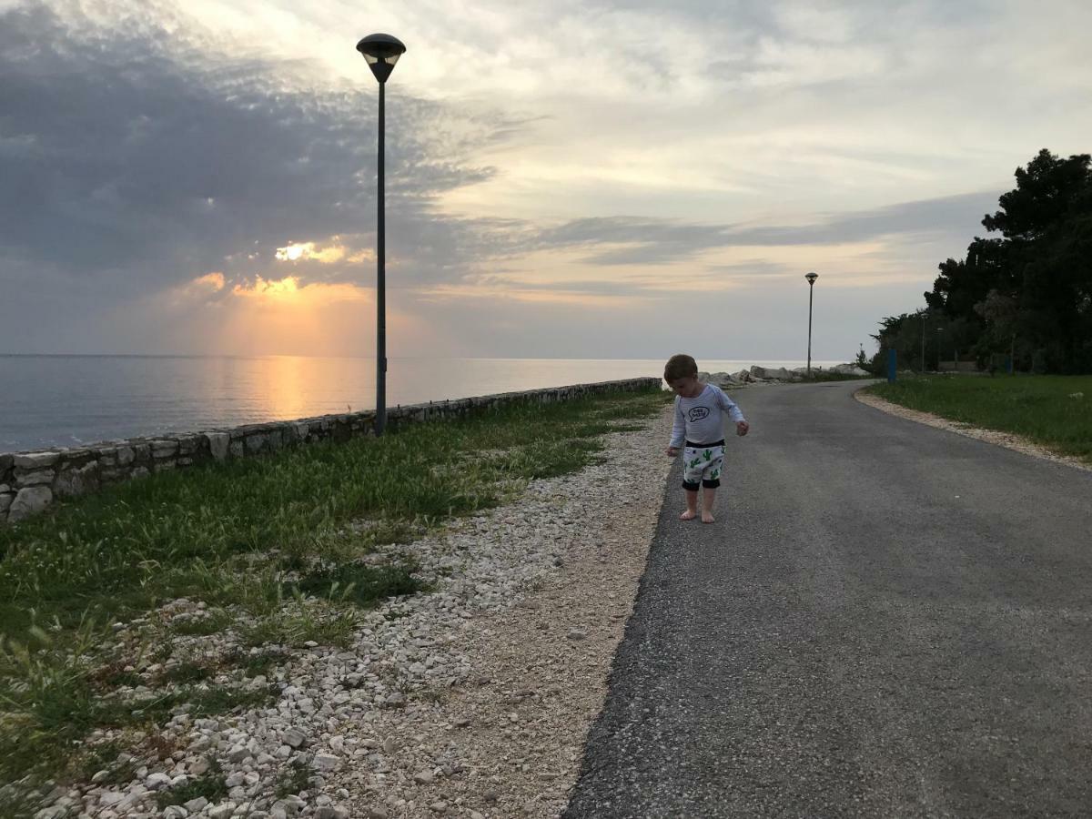 Todor Seaside Apartments Lovrecica  Bagian luar foto